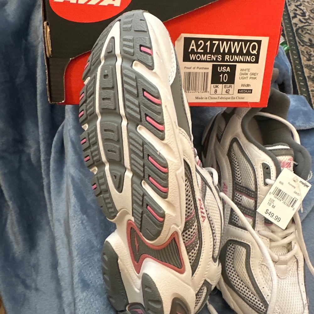 Avia women’s running shoes. Size 10 M. White mesh with light pink and grey accen